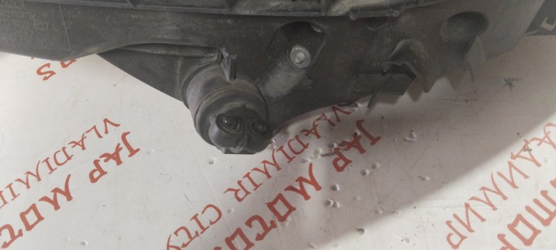 Фара ксеноновая, 13000 рублей, Владимир