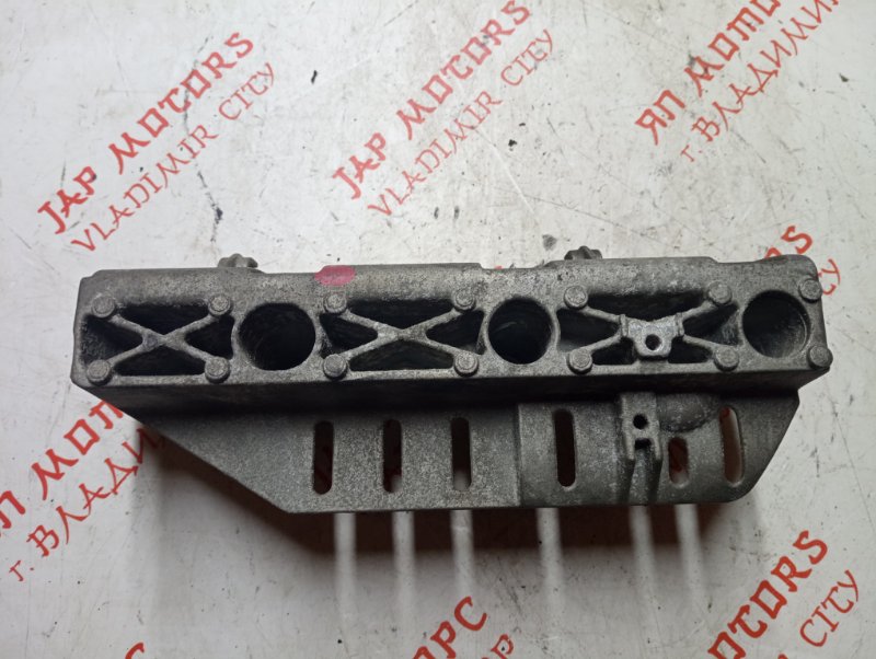 Кронштейн впускного коллектора, 1000 рублей, Владимир