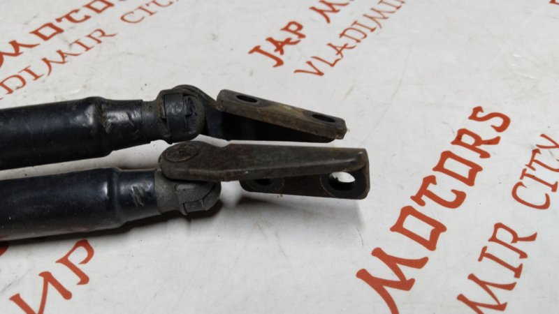 Амортизатор крышки багажника, 750 рублей, Владимир