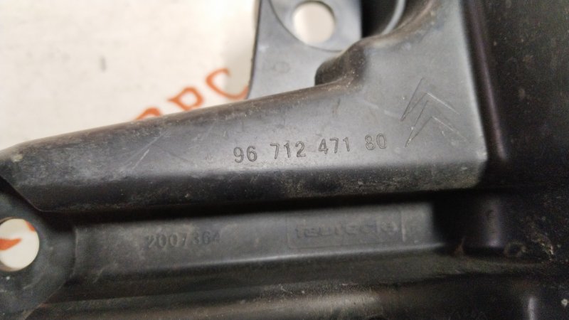 Крепление бампера, 1000 рублей, Владимир