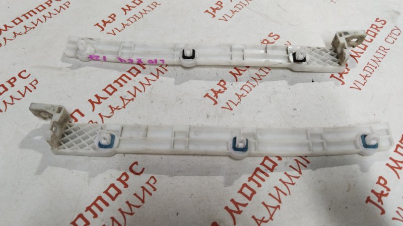 Крепление бампера, 1000 рублей, Владимир