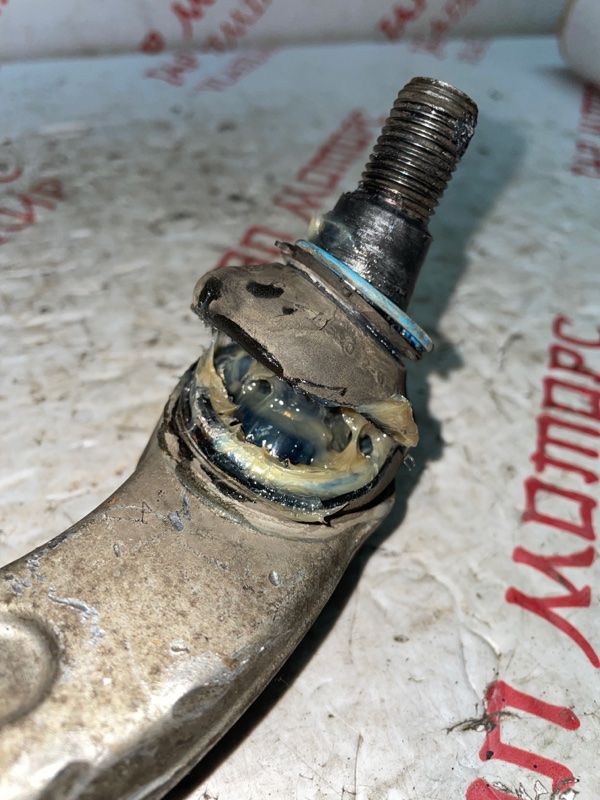 Рычаг подвески нижний, 2000 рублей, Владимир