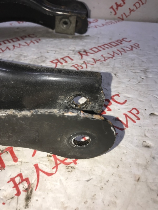 Рычаг подвески верхний, 1000 рублей, Владимир