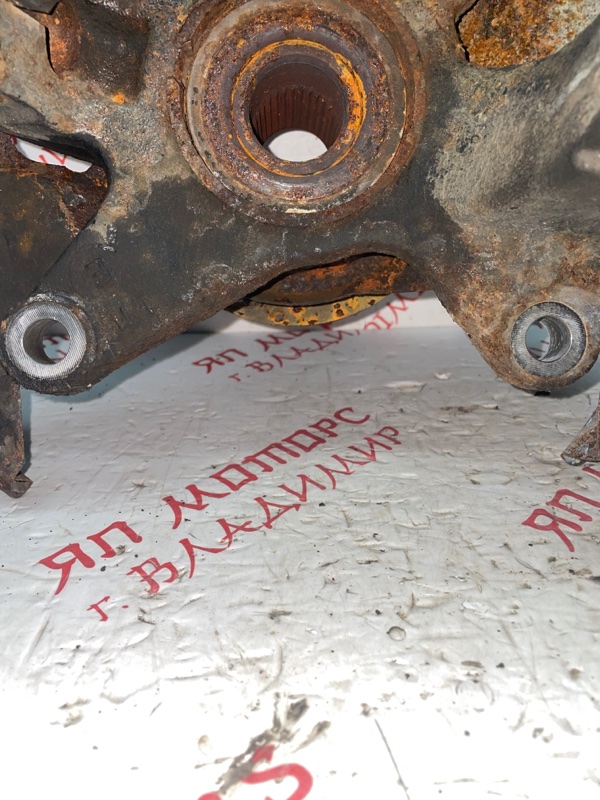 Кулак поворотный, 2000 рублей, Владимир