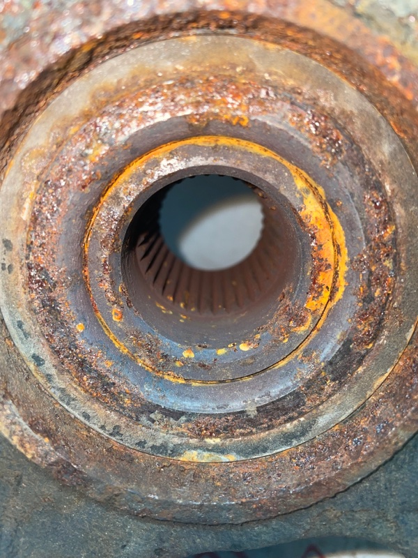 Кулак поворотный, 2000 рублей, Владимир