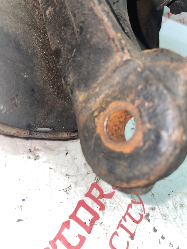 Кулак поворотный, 2000 рублей, Владимир