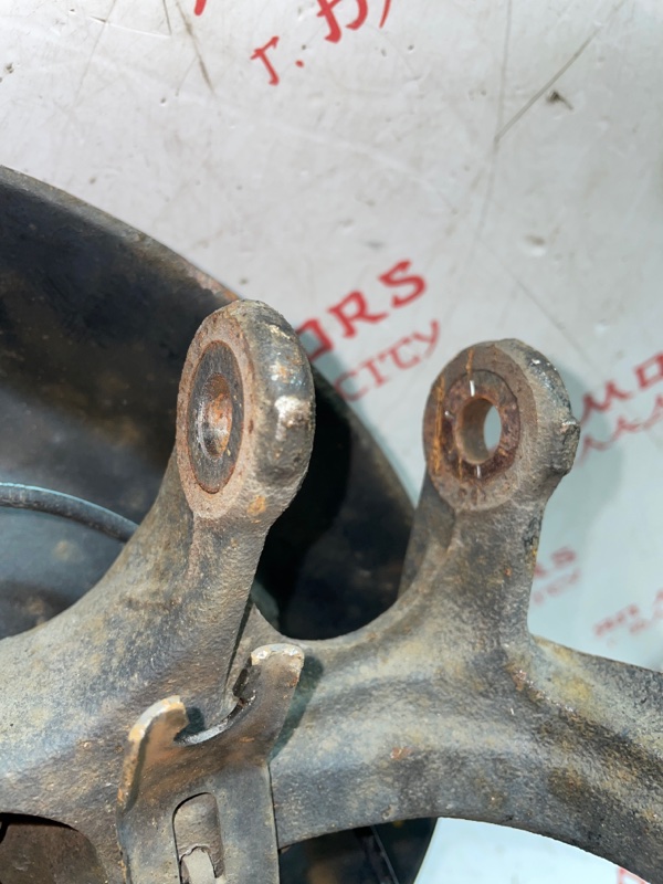 Кулак поворотный, 3000 рублей, Владимир