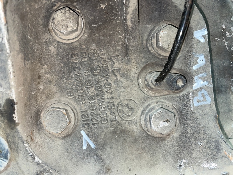 Кулак поворотный, 2000 рублей, Владимир