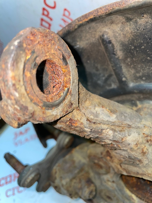 Кулак поворотный, 2000 рублей, Владимир