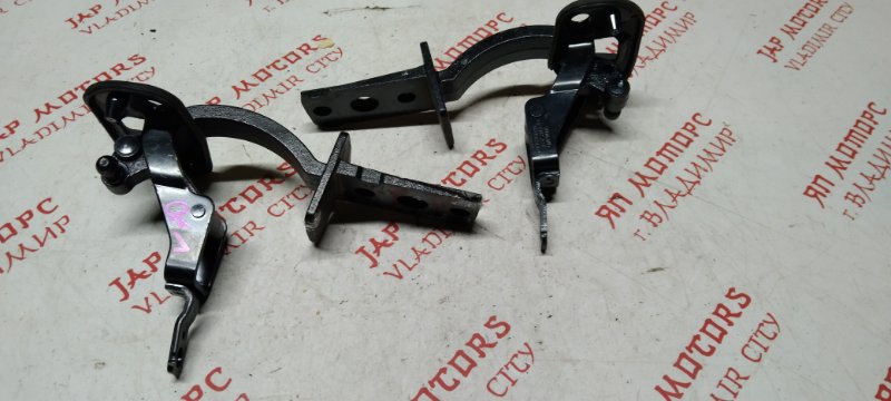 Петля двери багажника, 1000 рублей, Владимир