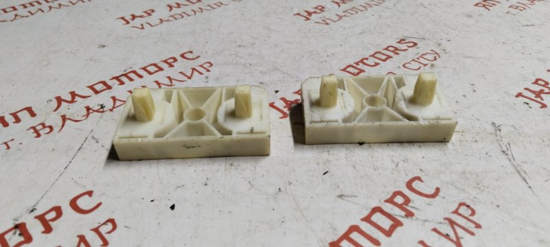 Крепление бампера, 1000 рублей, Владимир