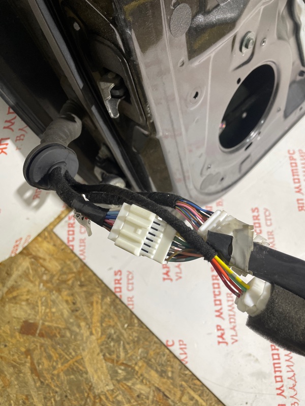 Дверь боковая, 15000 рублей, Владимир