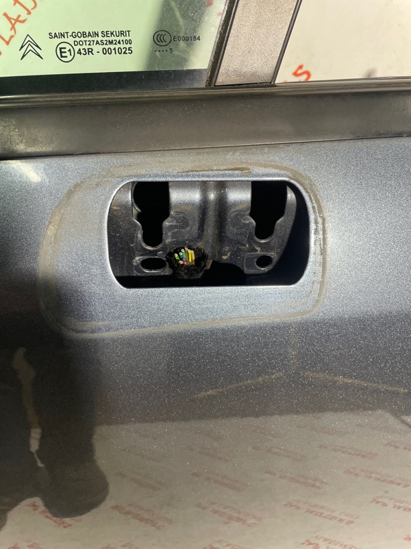 Дверь боковая, 11000 рублей, Владимир