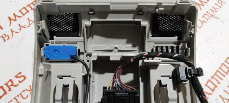 Плафон подсветки салона, 2000 рублей, Владимир