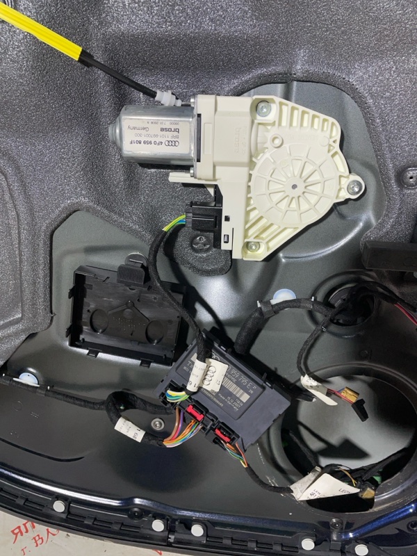 Дверь боковая, 8000 рублей, Владимир