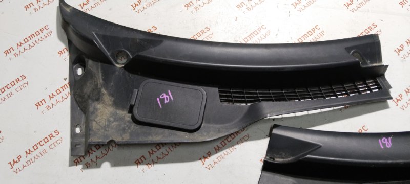 Решетка под лобовое стекло, 4000 рублей, Владимир