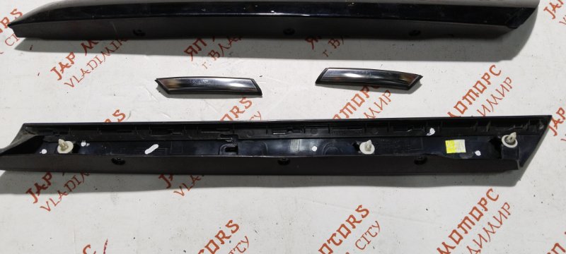 Молдинг лобового стекла, 4000 рублей, Владимир