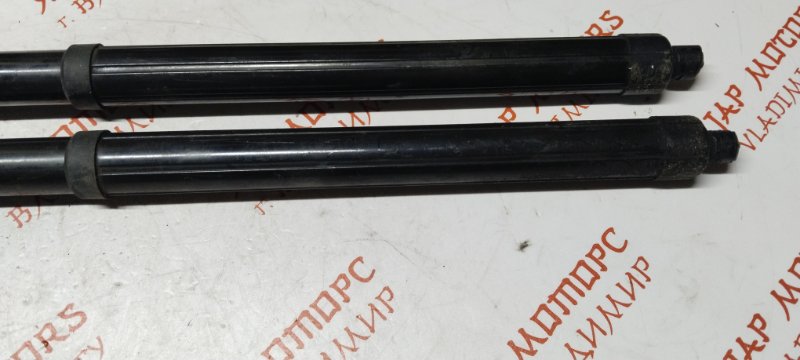 Амортизатор крышки багажника, 17000 рублей, Владимир