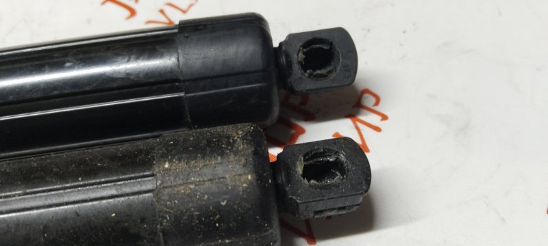 Амортизатор крышки багажника, 17000 рублей, Владимир