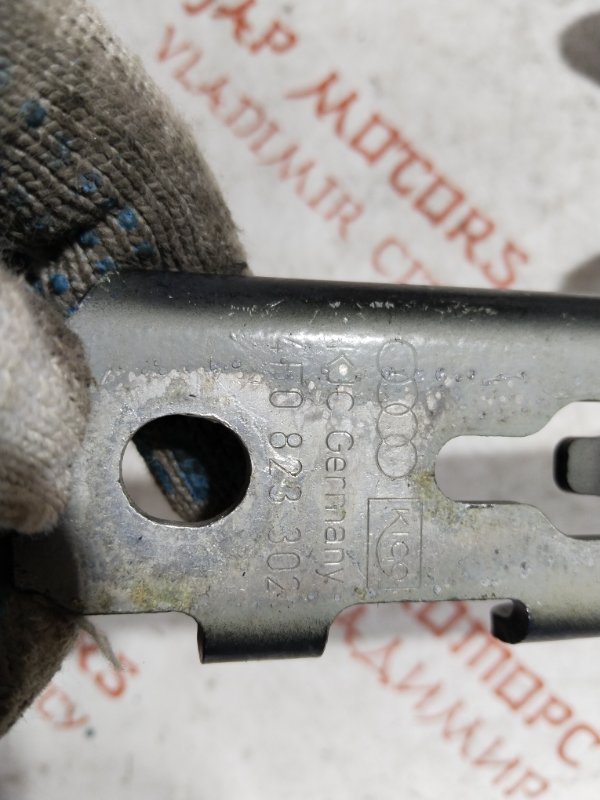 Петля капота, 1000 рублей, Владимир