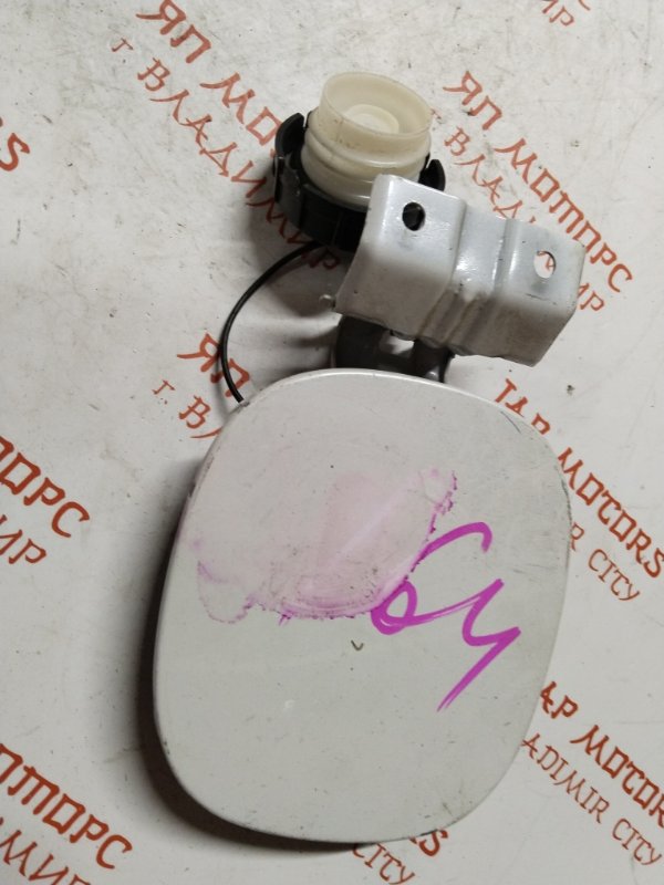 Лючок топливного бака, 1000 рублей, Владимир