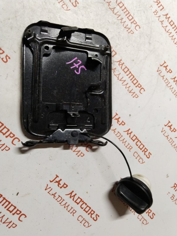 Лючок топливного бака, 1000 рублей, Владимир