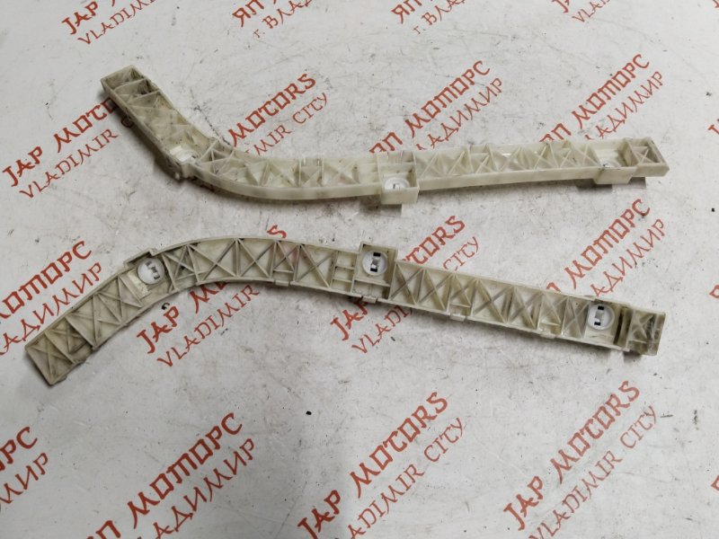 Крепление бампера, 1000 рублей, Владимир