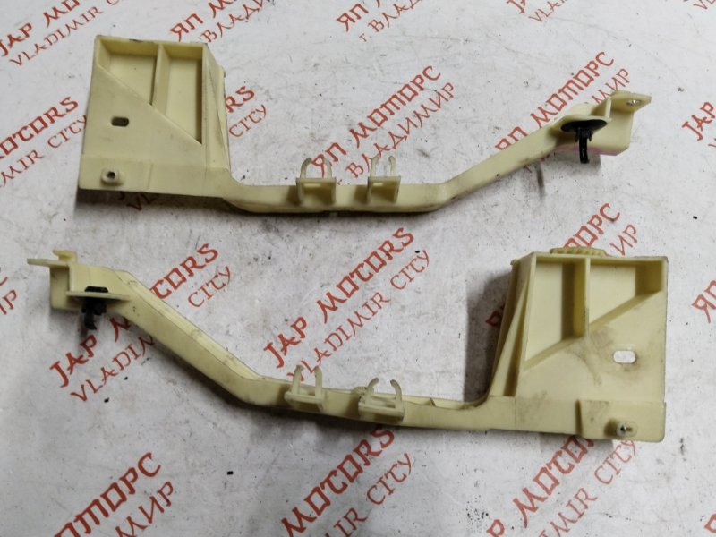 Крепление бампера, 1000 рублей, Владимир