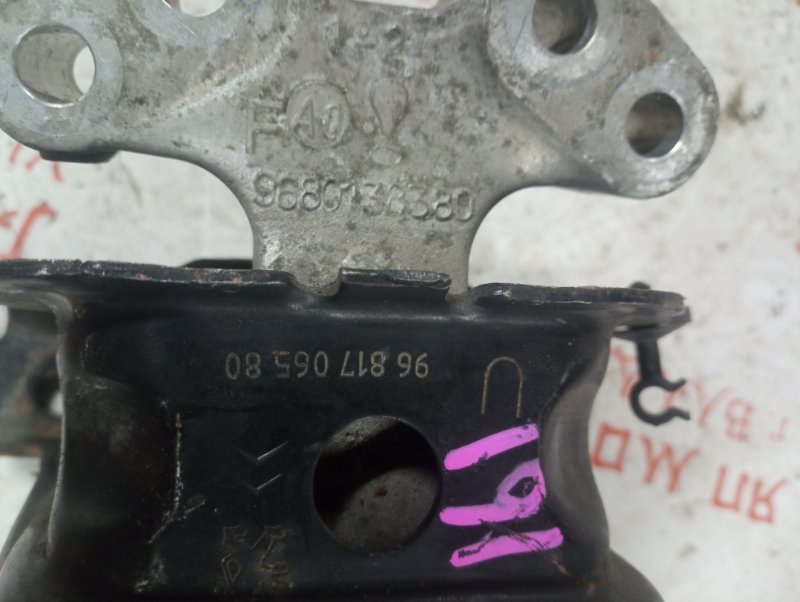 Подушка двигателя, 2000 рублей, Владимир