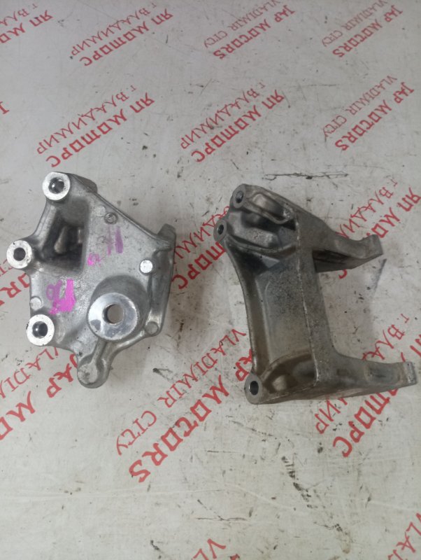 Кронштейн, 2000 рублей, Владимир