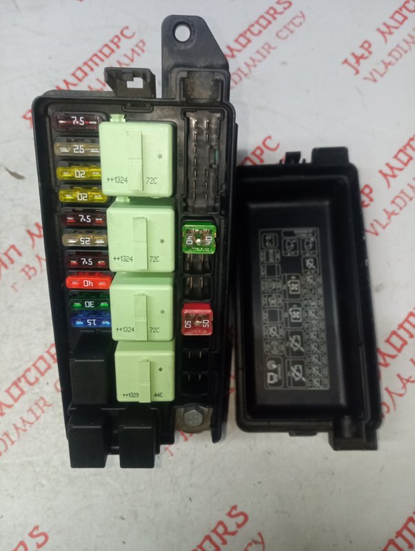 Блок предохранителей, 2000 рублей, Владимир