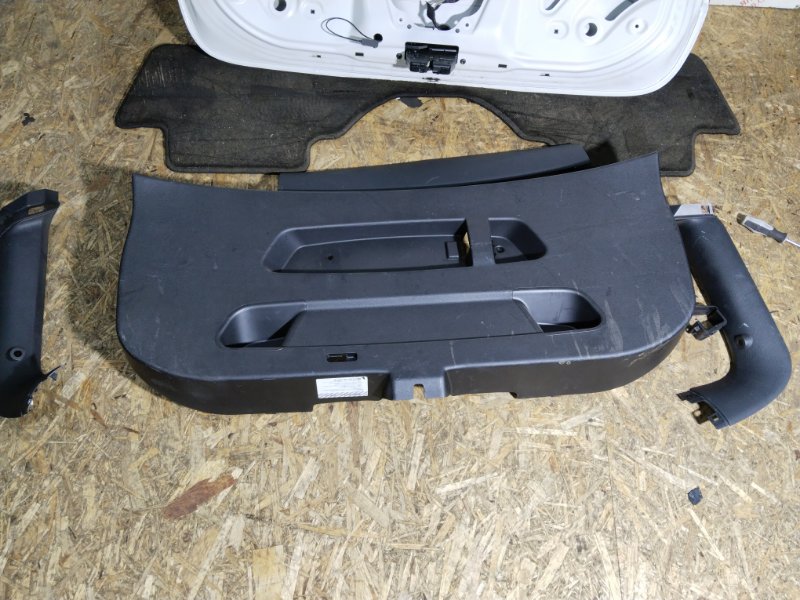 Крышка багажника, 10000 рублей, Владимир