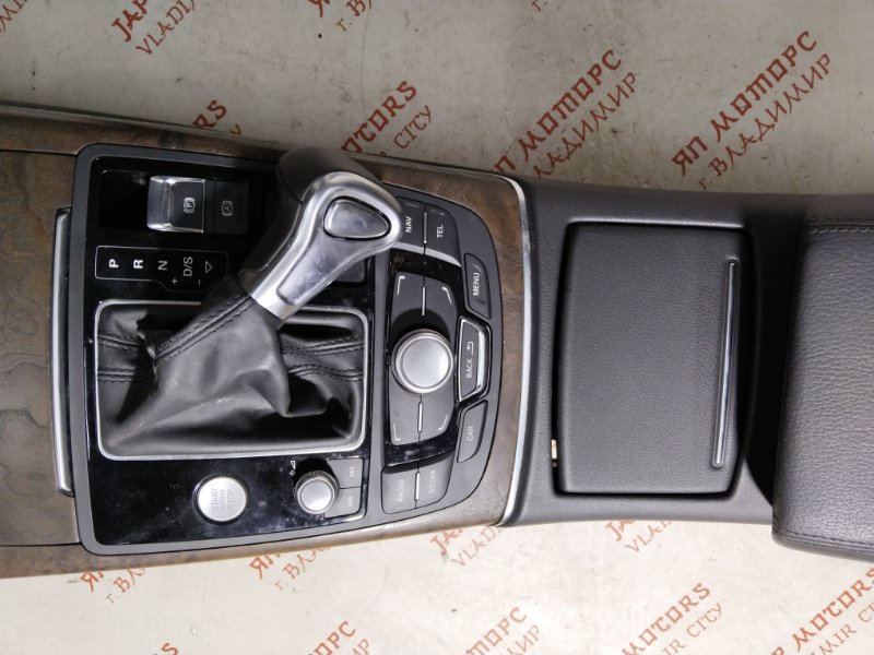 Консоль между сидений, 15000 рублей, Владимир