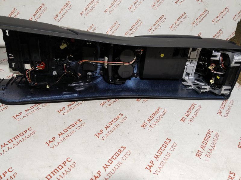 Консоль между сидений, 15000 рублей, Владимир