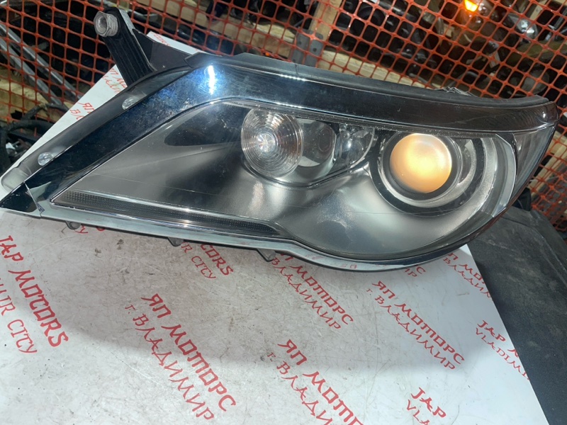 Фара ксеноновая, 14000 рублей, Владимир