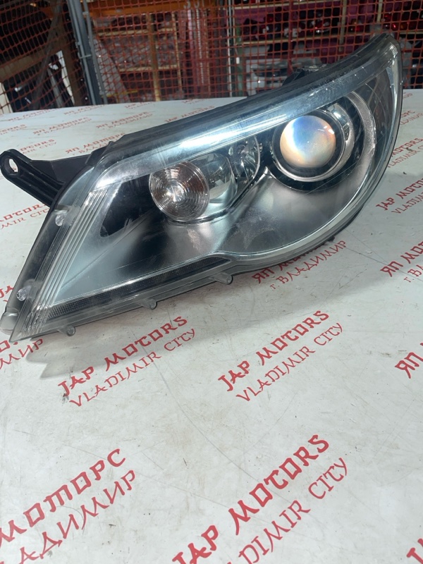 Фара ксеноновая, 14000 рублей, Владимир
