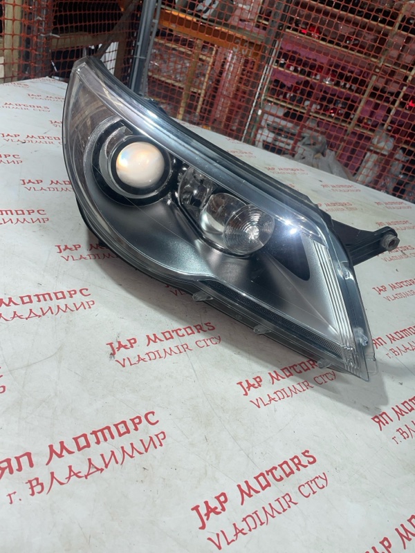 Фара ксеноновая, 14000 рублей, Владимир