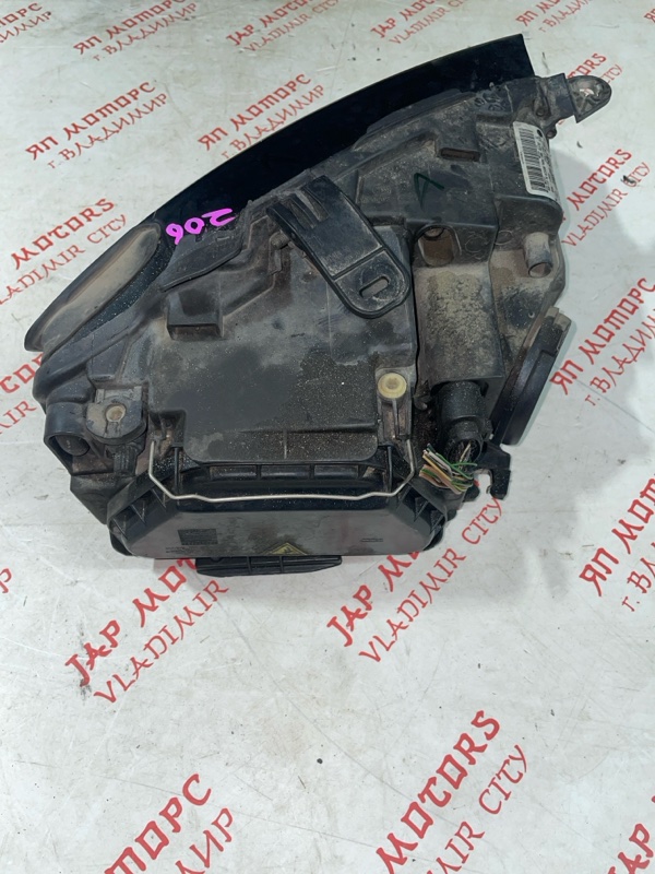 Фара ксеноновая, 12000 рублей, Владимир