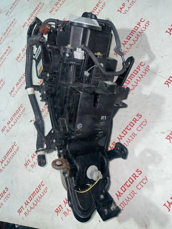 Фара ксеноновая, 15000 рублей, Владимир