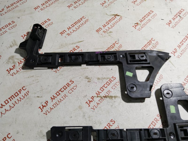 Крепление бампера, 1000 рублей, Владимир