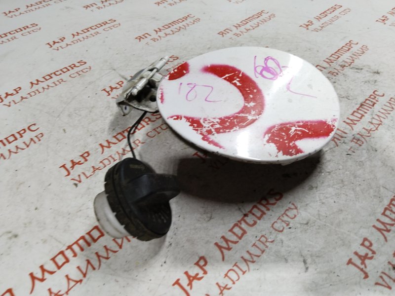 Лючок топливного бака, 1000 рублей, Владимир