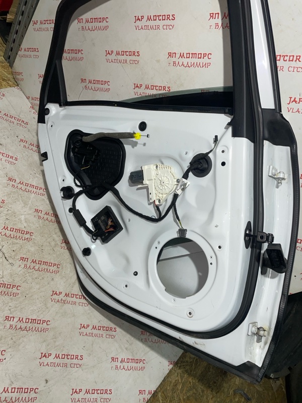 Дверь боковая, 28000 рублей, Владимир