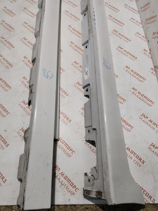 Накладка на порог наружная, 5000 рублей, Владимир