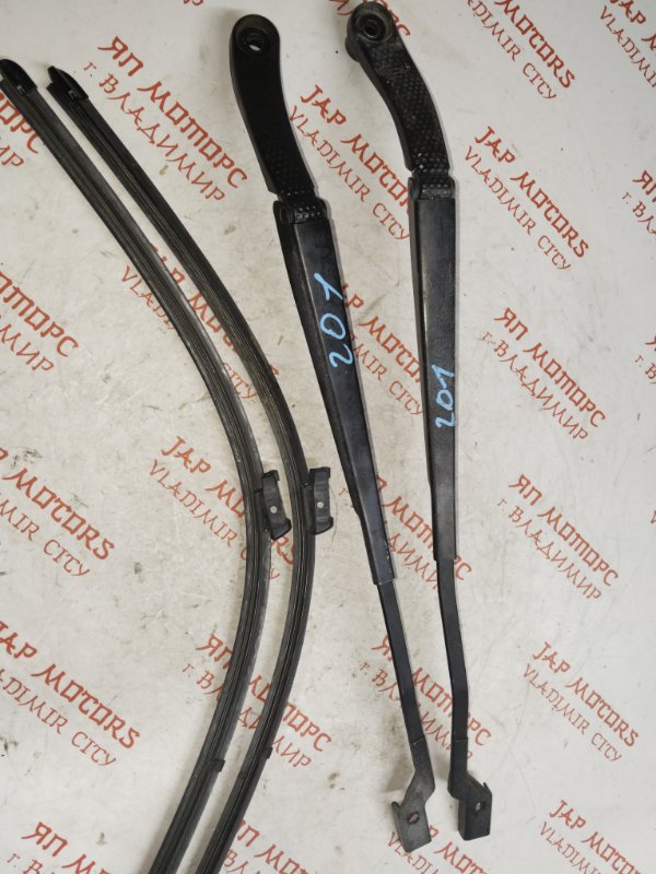 Дворник лобового стекла, 5000 рублей, Владимир