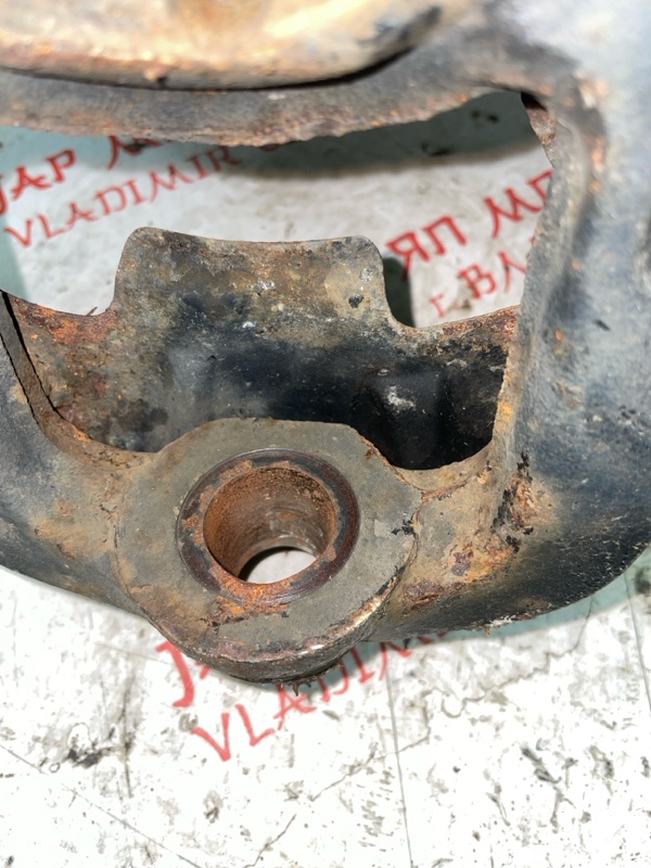 Кулак поворотный, 5000 рублей, Владимир