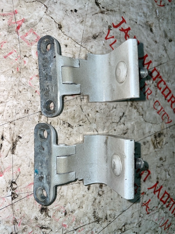 Петля двери багажника, 1000 рублей, Владимир