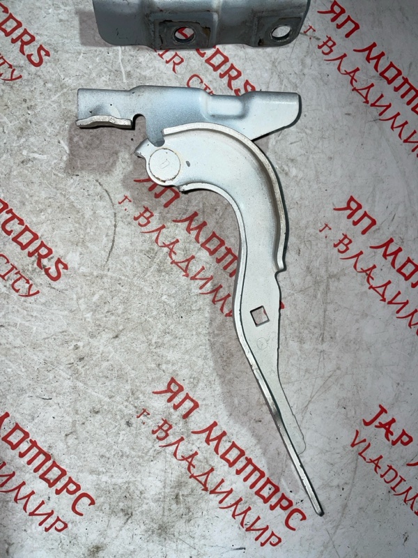 Петля капота, 3000 рублей, Владимир