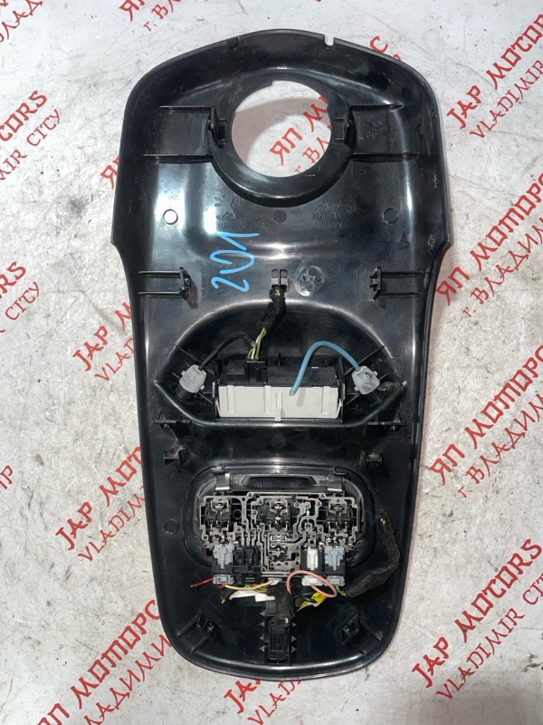 Плафон подсветки салона, 2000 рублей, Владимир