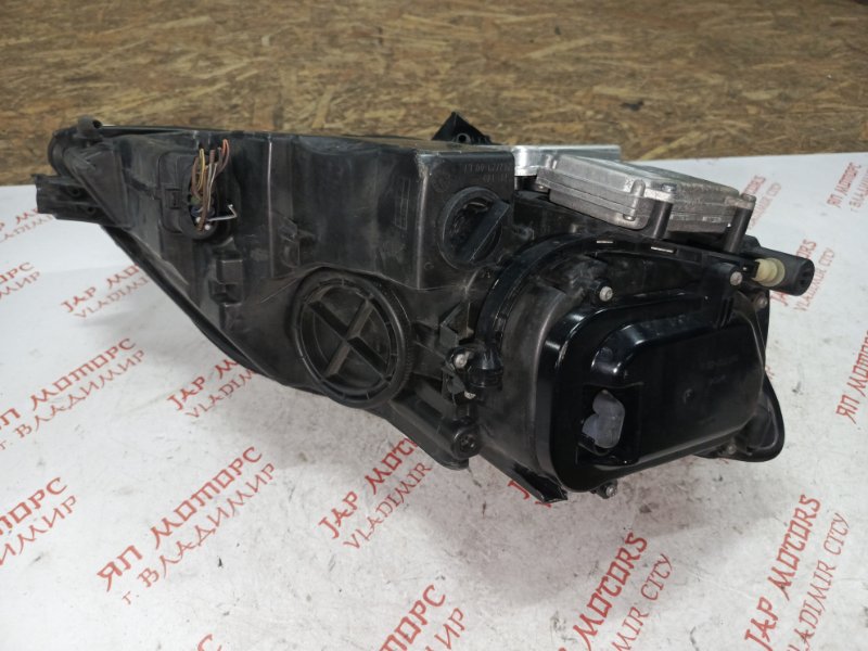 Фара ксеноновая, 13000 рублей, Владимир