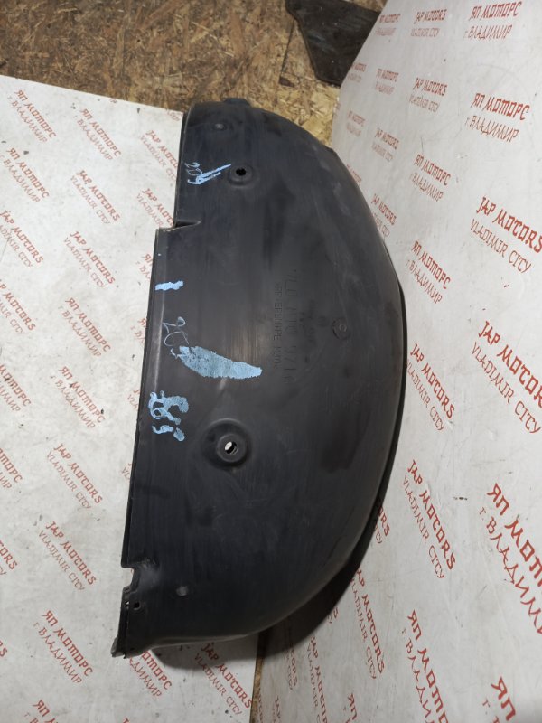 Подкрылок, 2000 рублей, Владимир